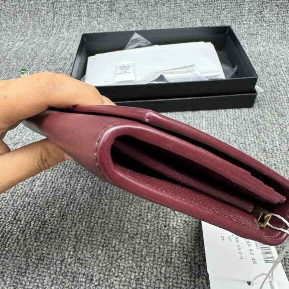 100% Authentic Yves Saint Laurent Leather Wallet - Picture 5 of 10